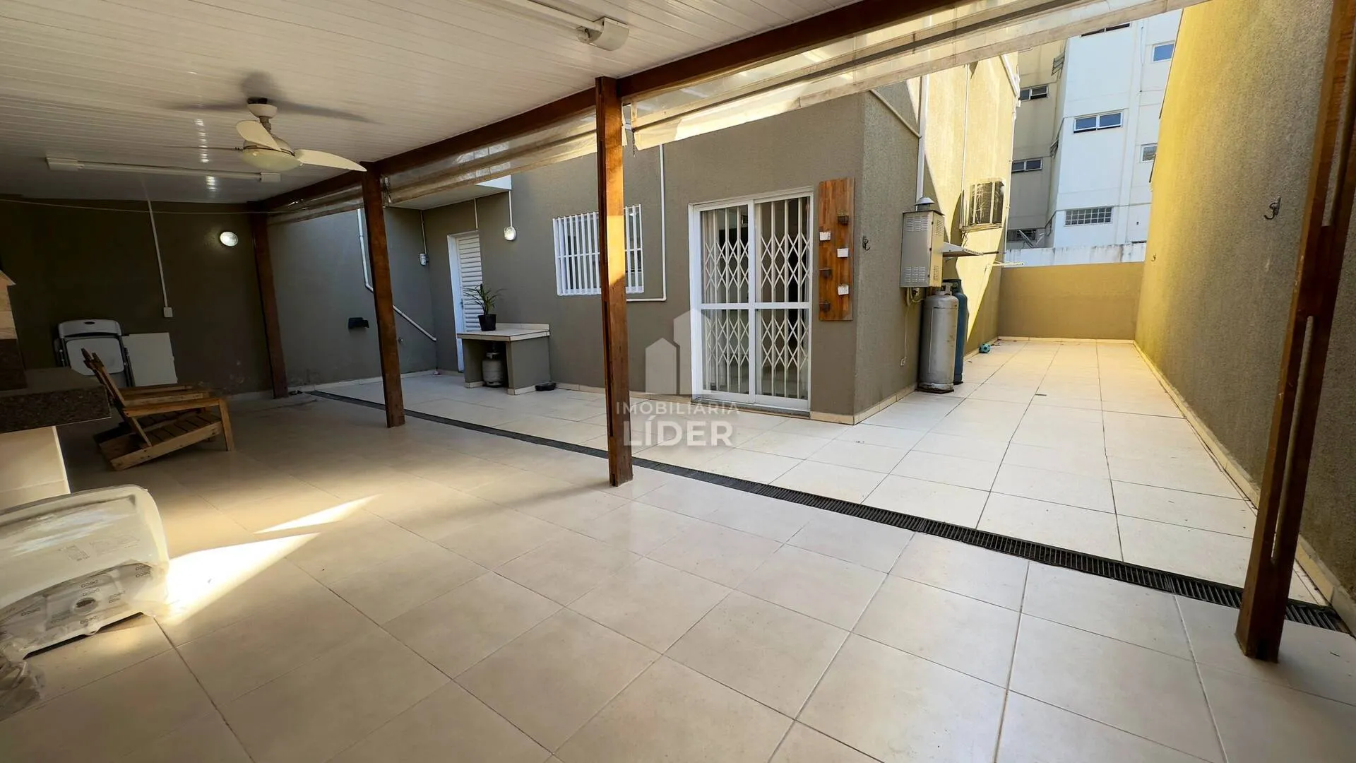 3-bedroom house with a home office in Curitiba — photo 21