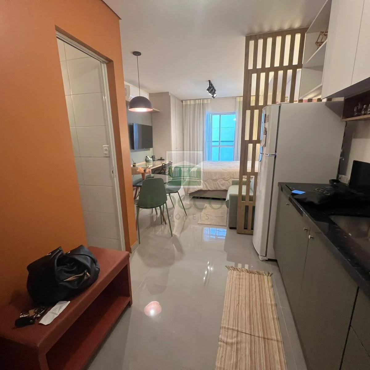 29 m² apartment with a home office and a dryer — photo 7
