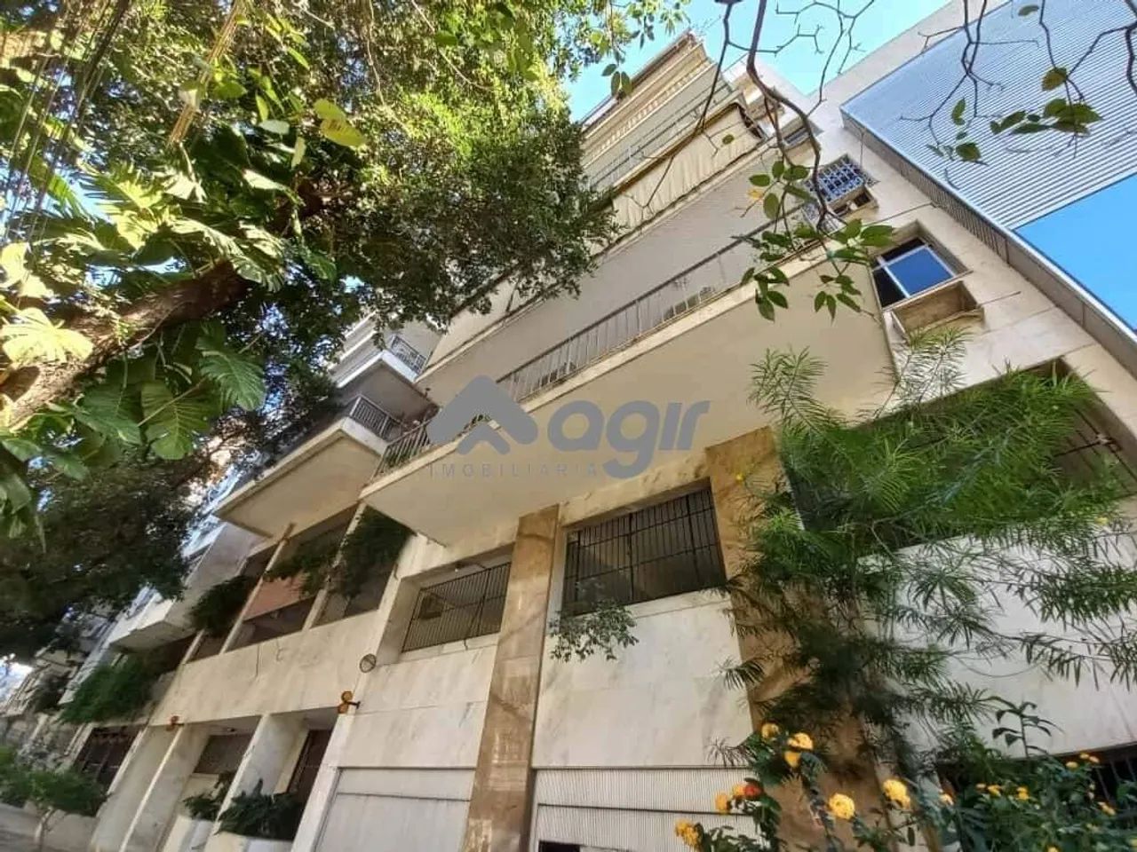 4-bedroom apartment with balcony and 2 parking spots — photo 11
