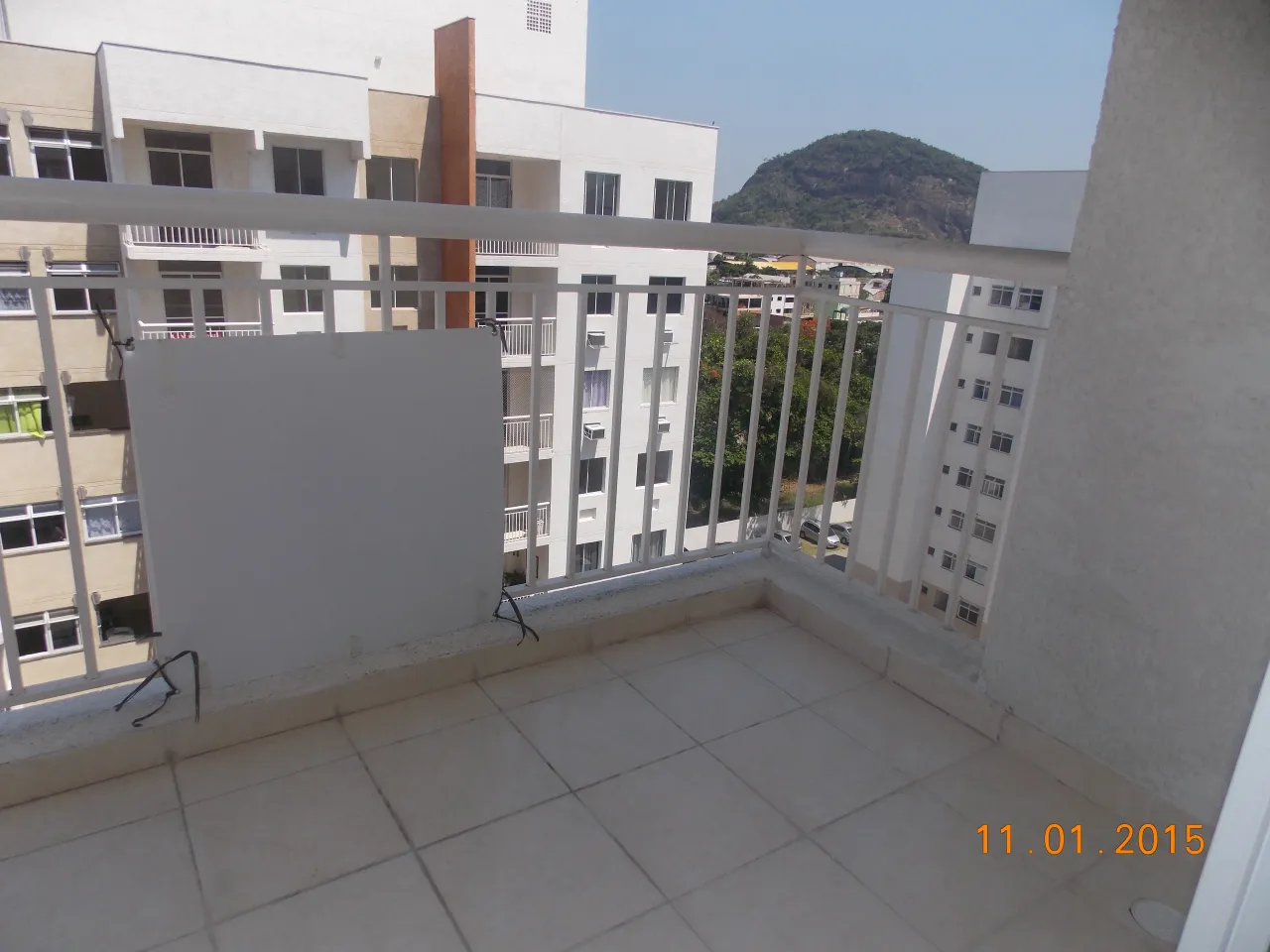 Apartment with 2 bedrooms and a closed-off kitchen — photo 8