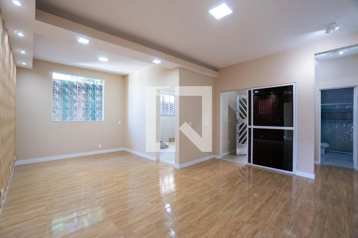 2-bedroom house with a grill on the balcony — photo 8