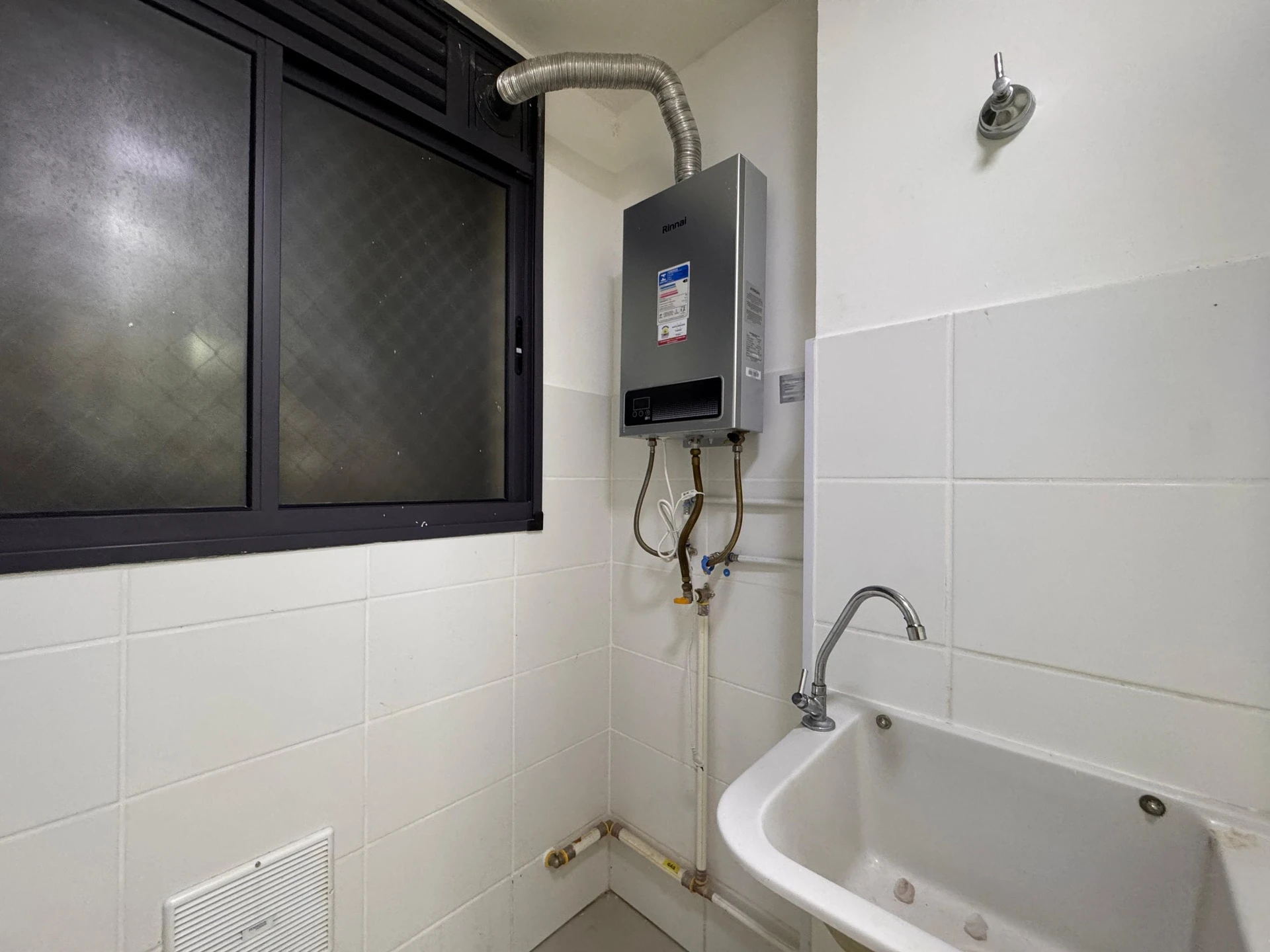 Home office in a 2-bedroom apartment, 58 m² — photo 22