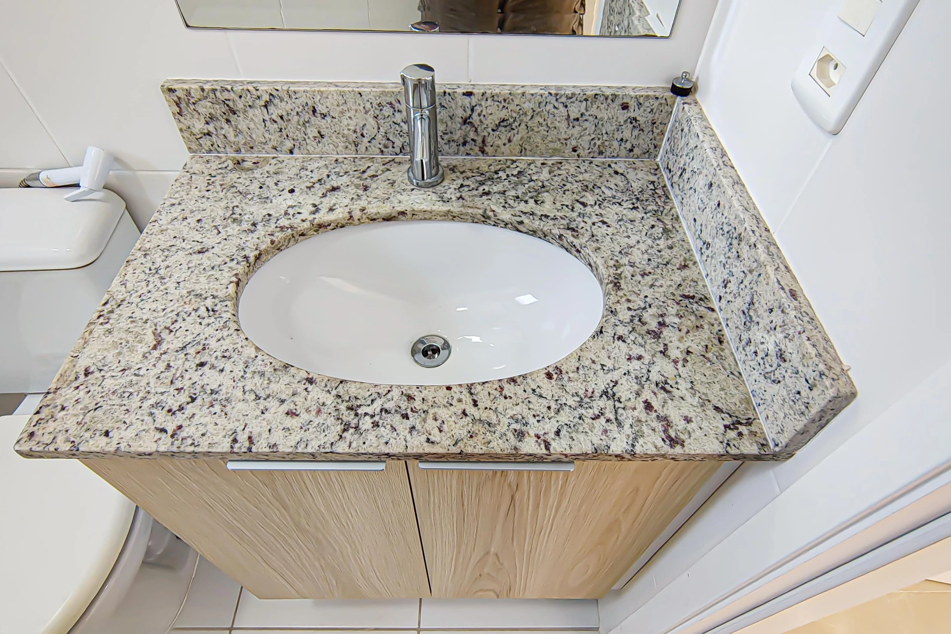 Unfurnished 2-bedroom apartment with en-suite bathrooms — photo 14