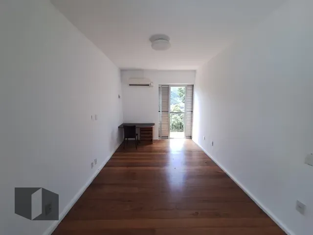House with 4 bedrooms and 5 bathrooms, gas kitchen — photo 31