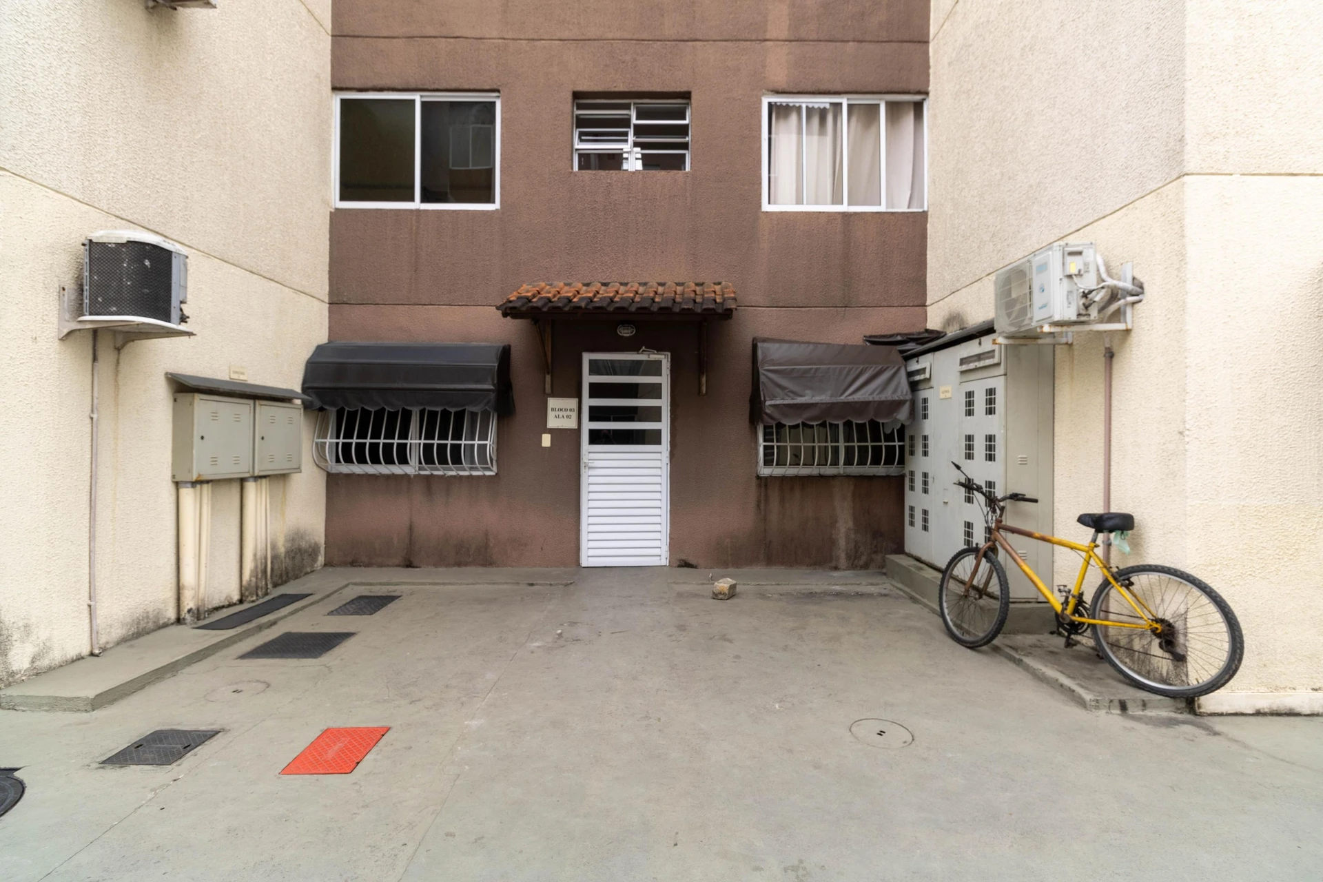 Apartamento de 2 quartos em condomínio com academia — photo 4