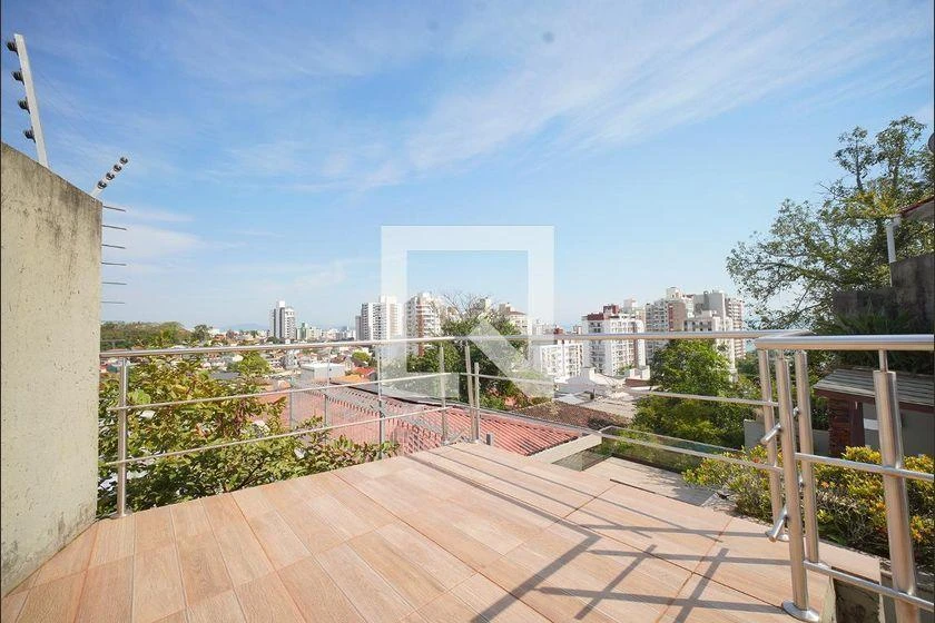 Furnished 4-bedroom house with 300 m² and 2 suites — photo 22