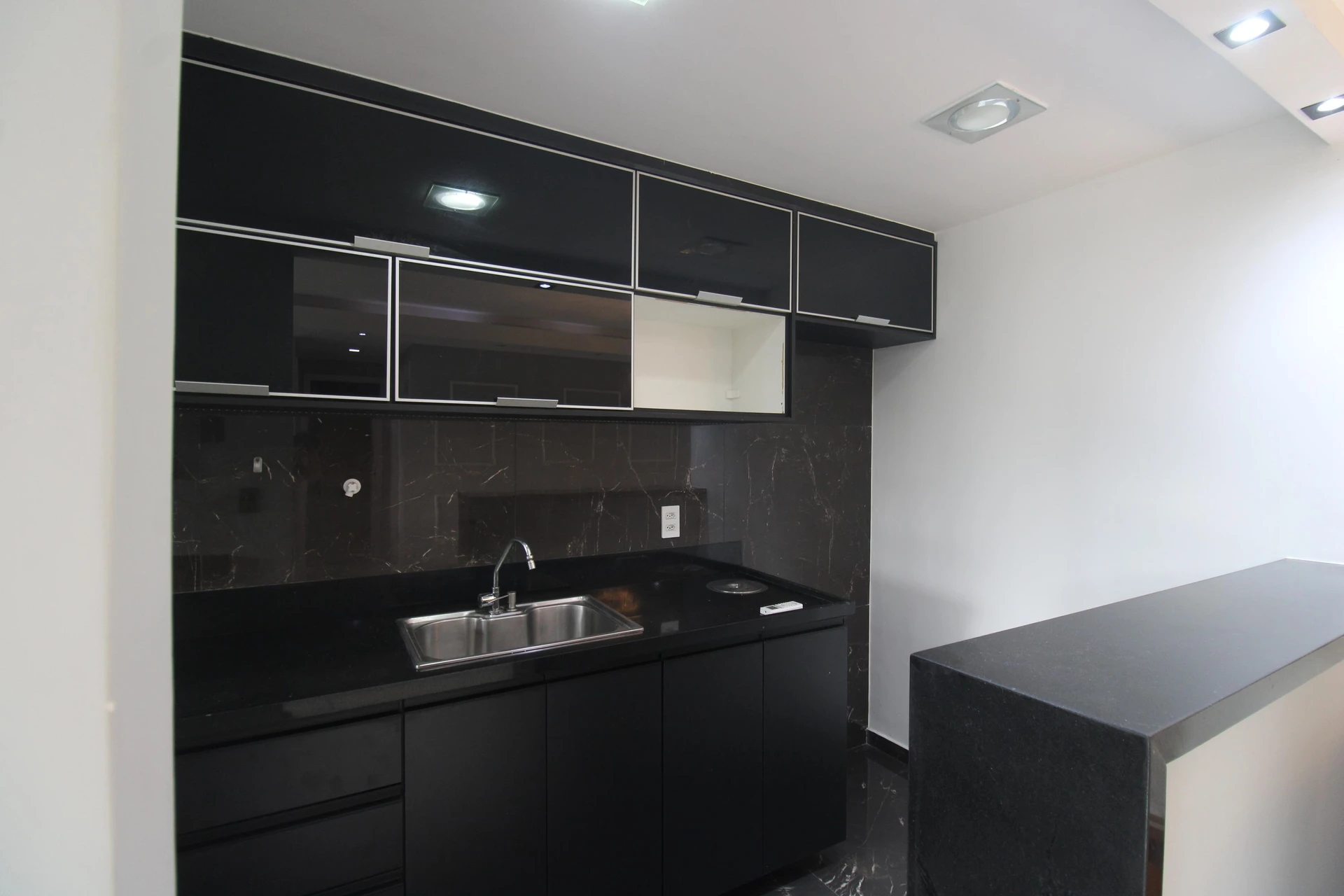 Apartment, 69 m², with a mountain view — photo 2