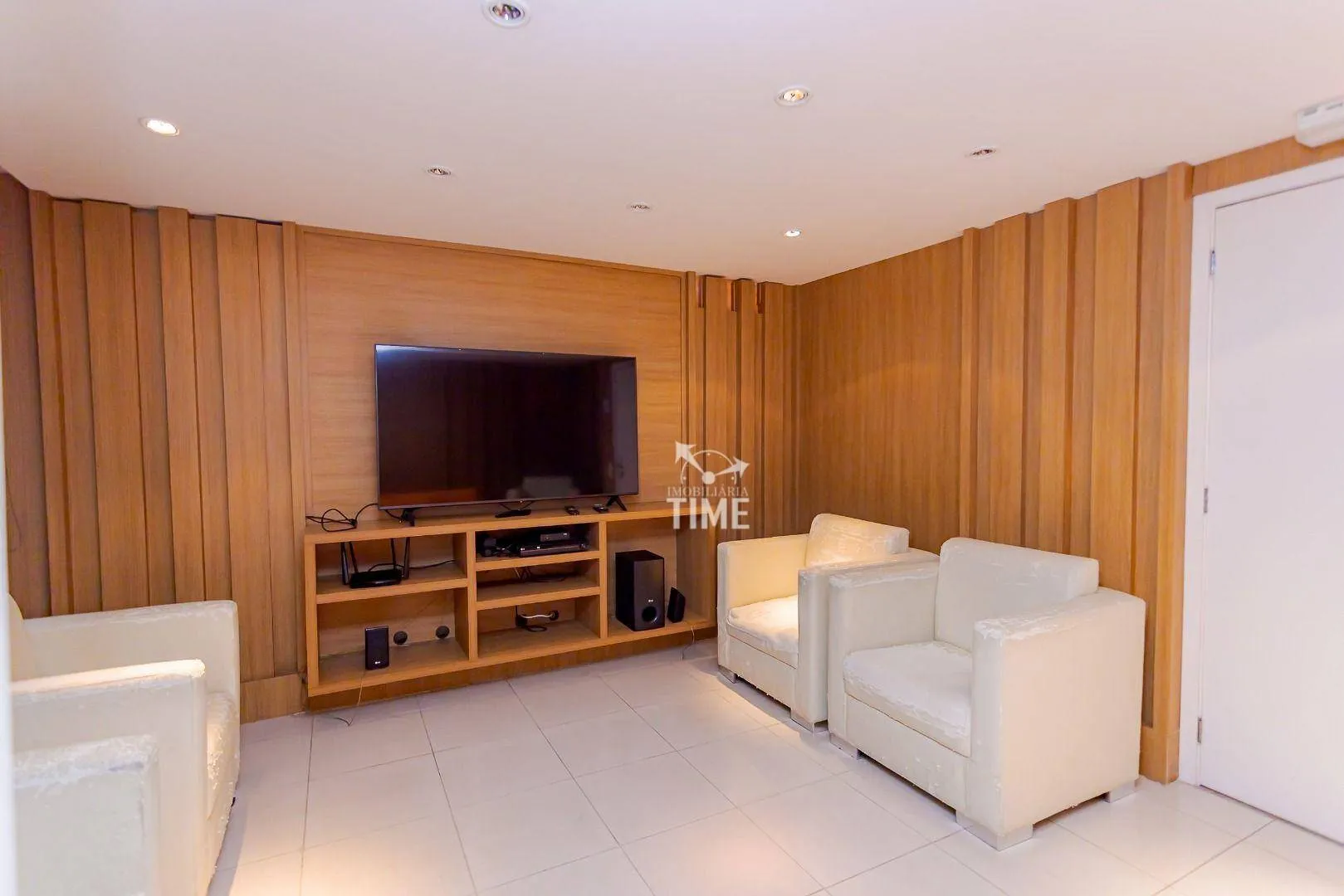 Apartamento mobiliado de 1 dormitório com 93 m² — photo 40