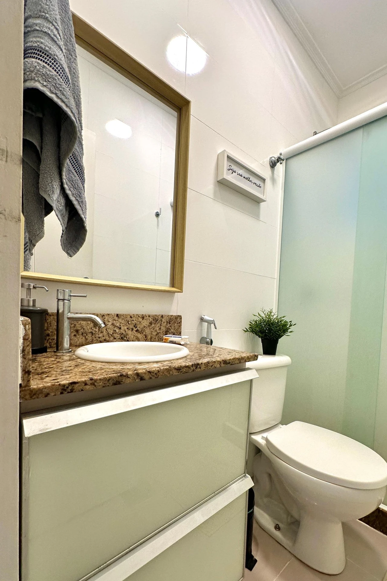 Furnished 2-bedroom apartment with integrated kitchen — photo 21