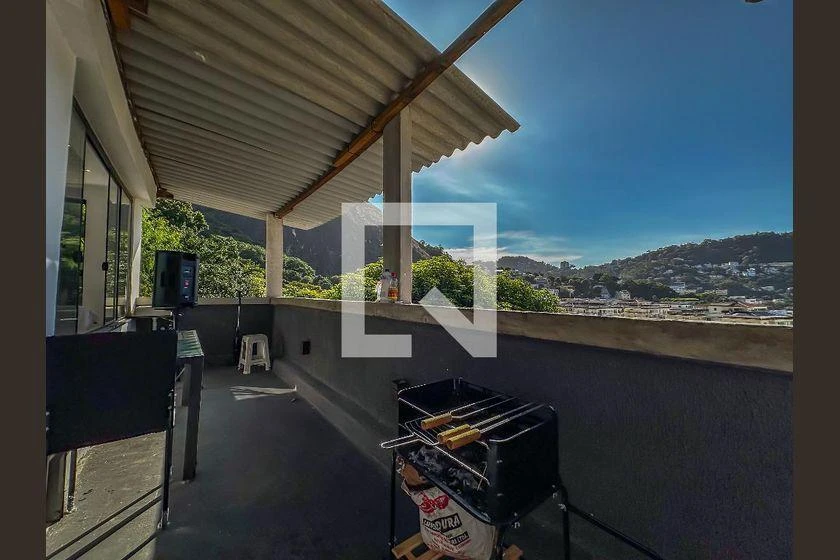 Casa mobiliada, 90 m², com janelas do piso ao teto — photo 42