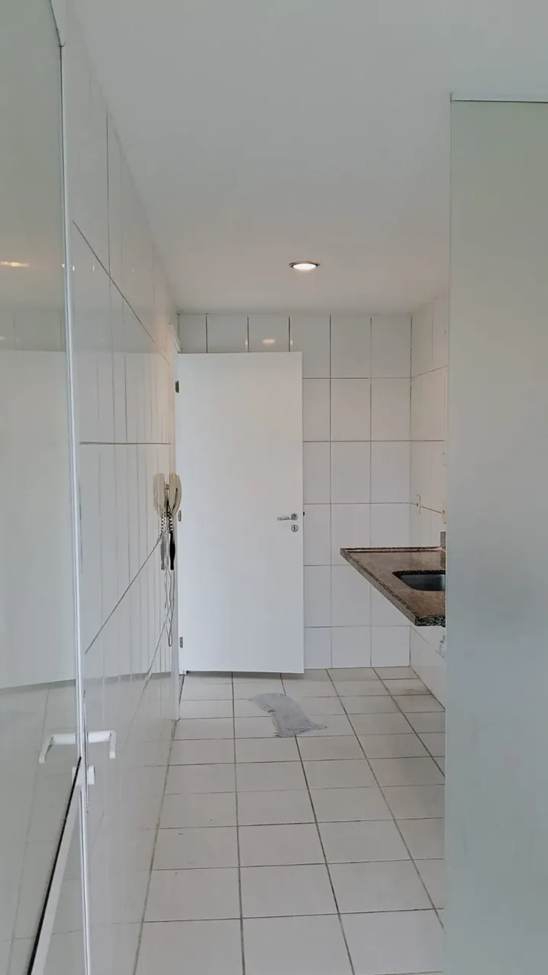 Балкон з грилем та 2 спальні: квартира 60 м² — photo 12