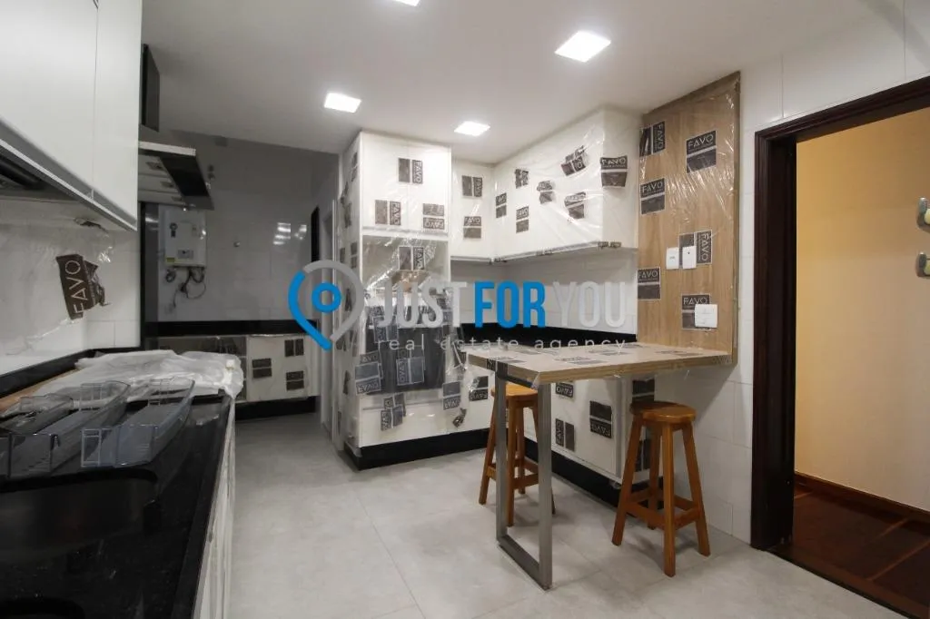 3-bedroom apartment with separate kitchen, 210 m² — photo 5