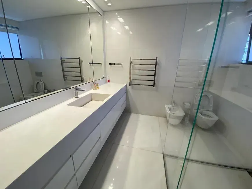 Apartamento sin muebles con 4 dormitorios y 5 baños — photo 55