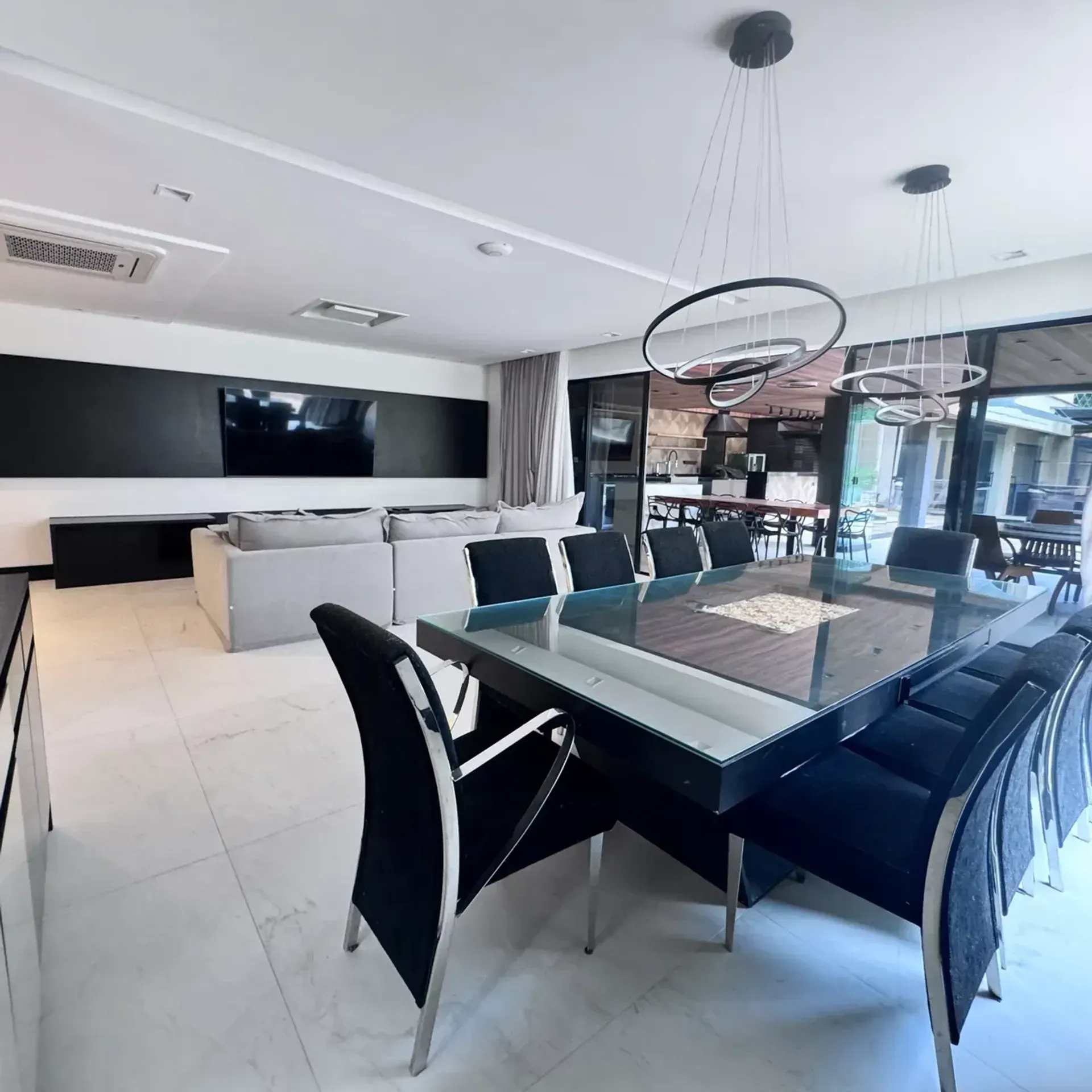 Furnished house with 4 bedrooms and 5 bathrooms, open kitchen — photo 49