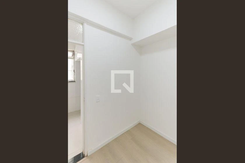 Apartamento de 2 quartos com varanda envidraçada — photo 40