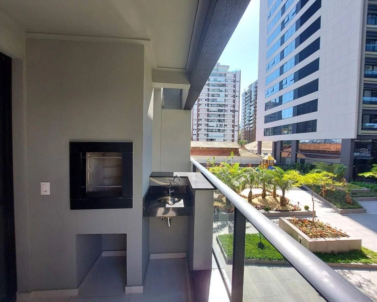 One-bedroom apartment with a grill on the balcony — photo 12