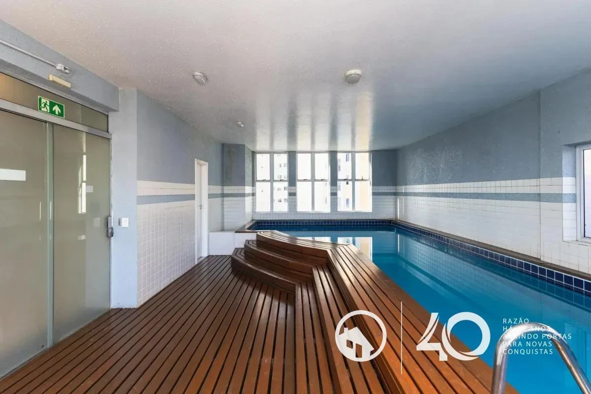 Furnished apartment, 67 m², with a glass-enclosed balcony — photo 8