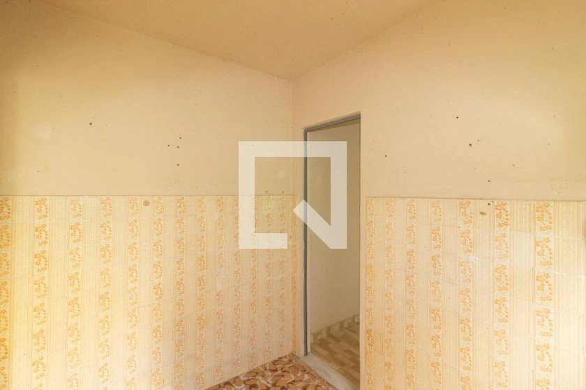Casa con 2 dormitorios, 1 baño y zona de lavado — photo 6