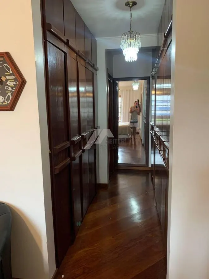 Furnished house with a workspace and 5 bedrooms — photo 8