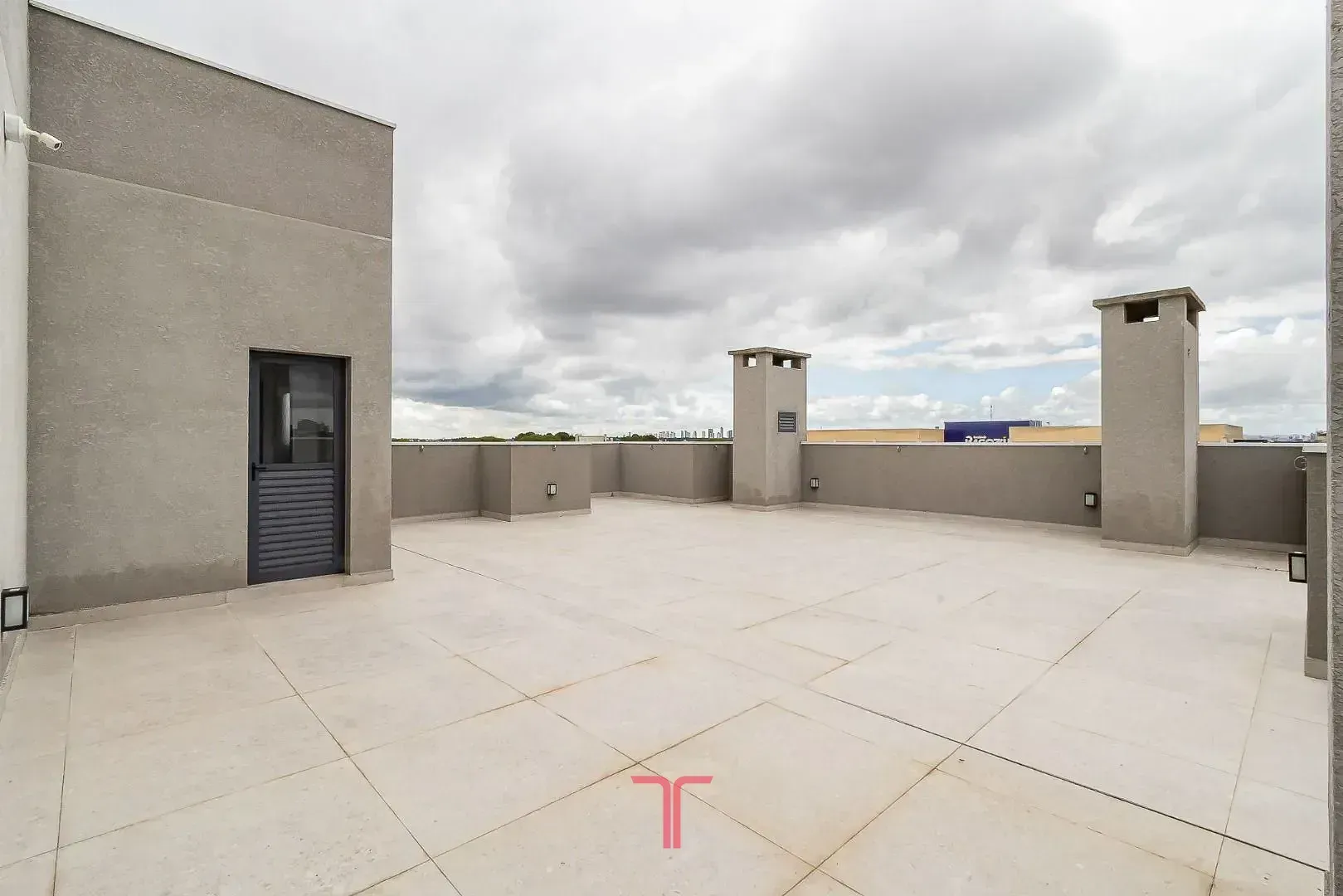 Furnished 1-bedroom apartment with 34 m² and balcony — photo 41