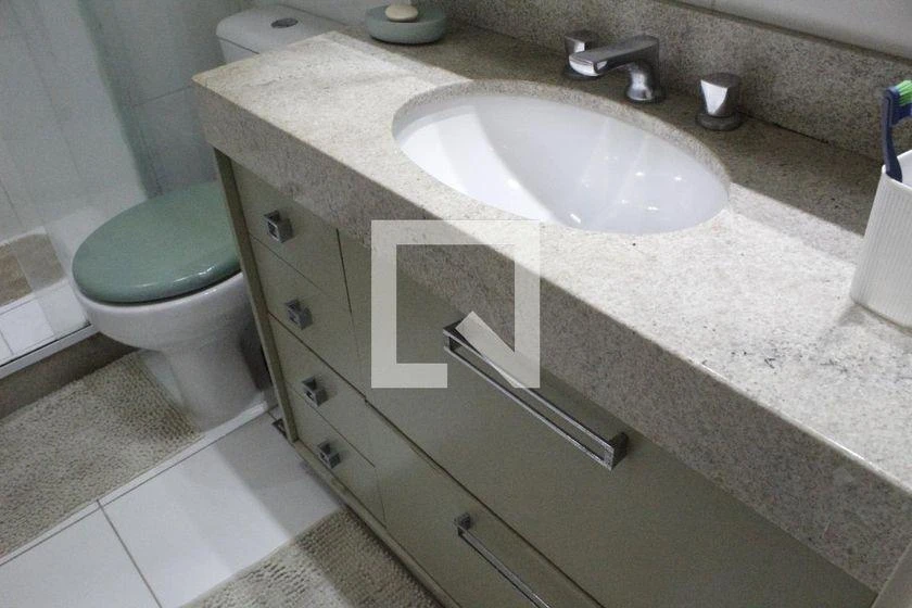 Apartamento amueblado con 2 dormitorios y 1 en suite — photo 20