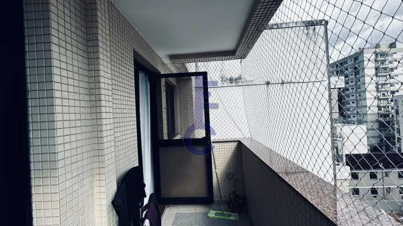 4-bedroom apartment with a grill on the balcony — photo 49
