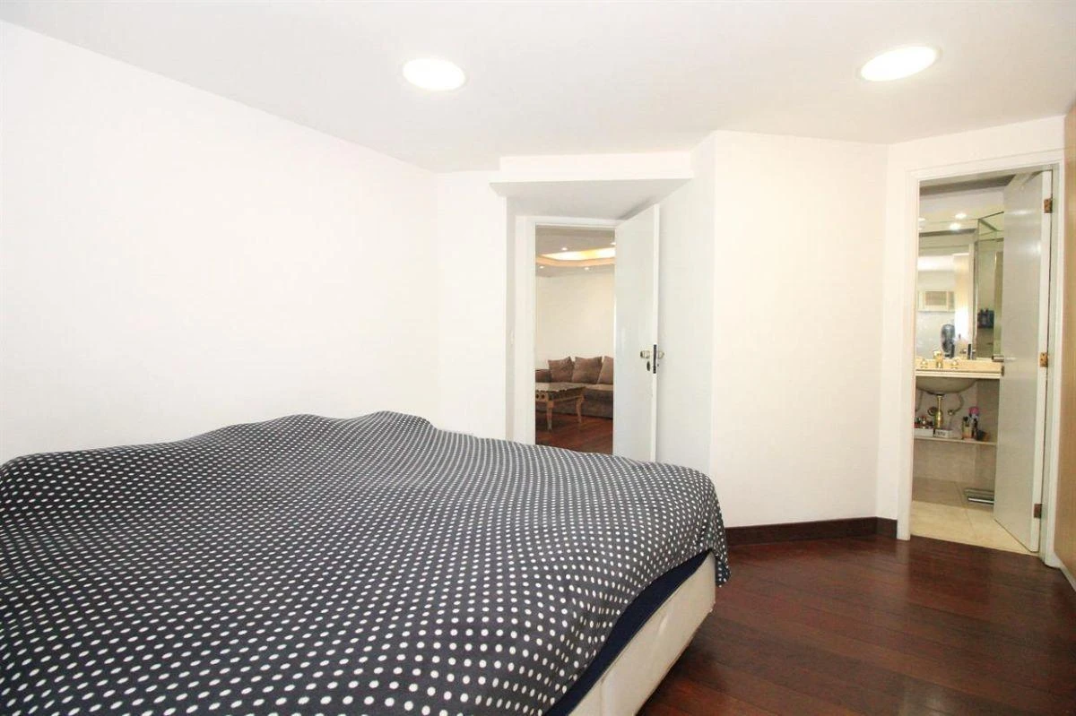 Furnished 4-bedroom apartment with 2 en-suites and 274 m² — photo 28