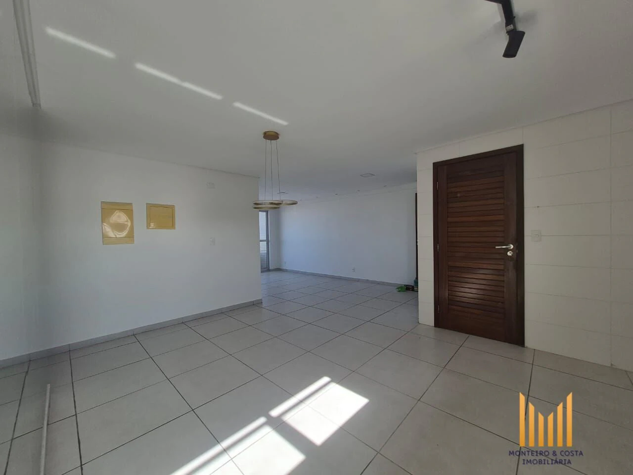 Furnished apartment, 102 m², with a washing machine — photo 15