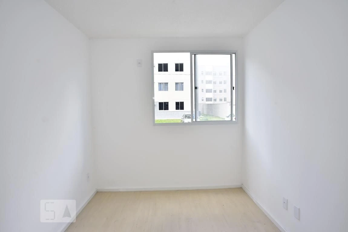 Wood or laminate floors in a 2-bedroom apartment, 45 m² — photo 15