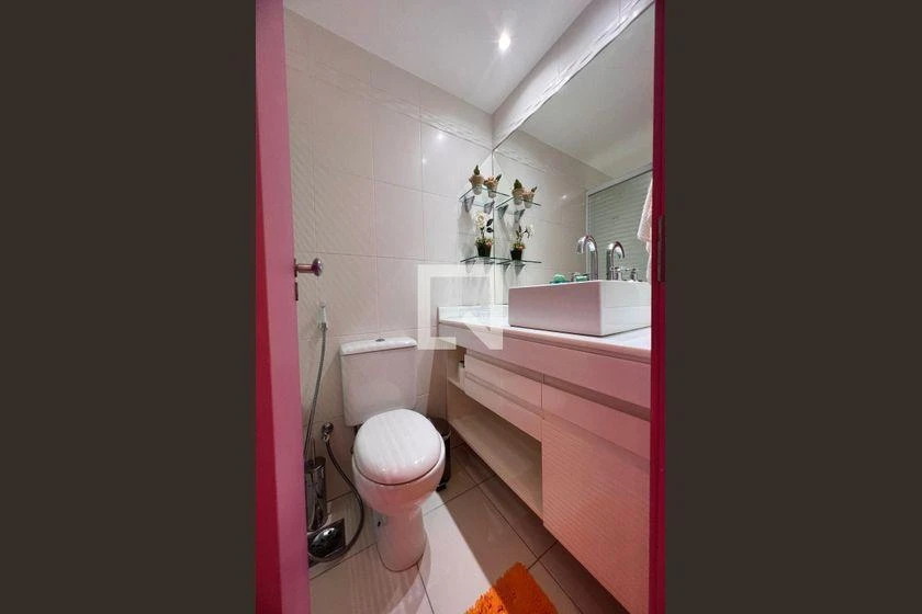 2-bedroom apartment in a building with a gym — photo 48