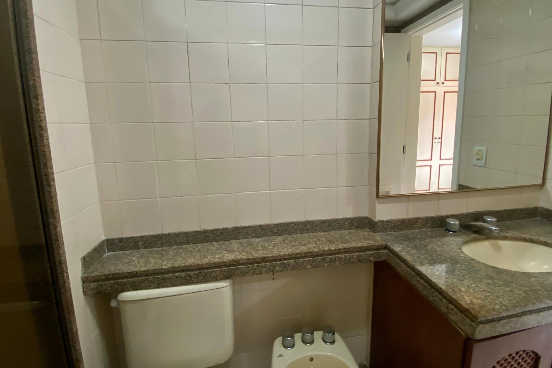 2-bedroom apartment in a building with a sauna — photo 18