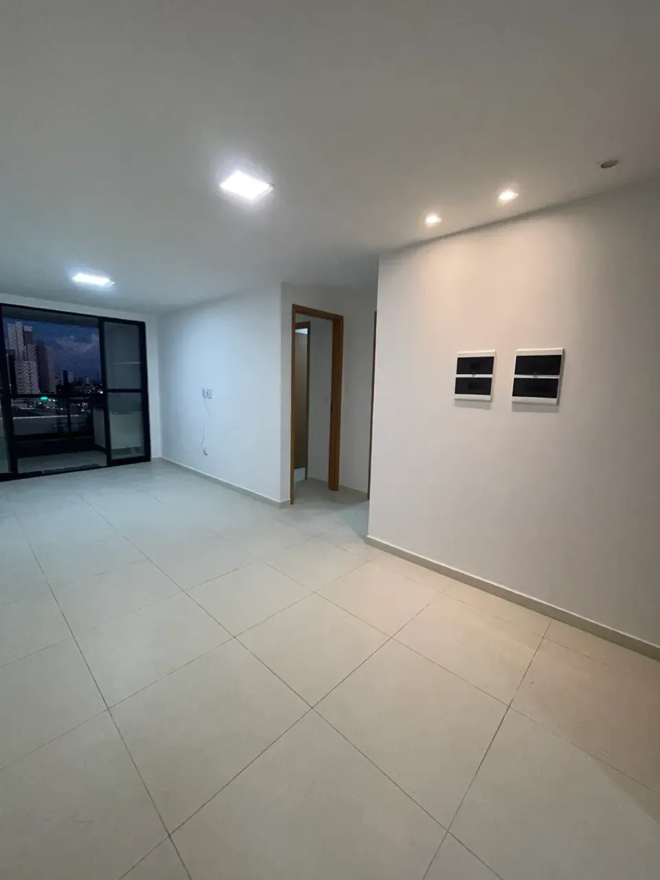3-bedroom apartment with a grill on the balcony — photo 8
