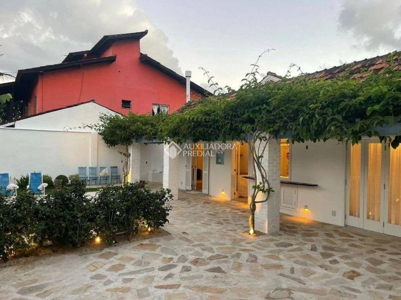 Casa mobiliada, 278 m², com piscina privativa — photo 2