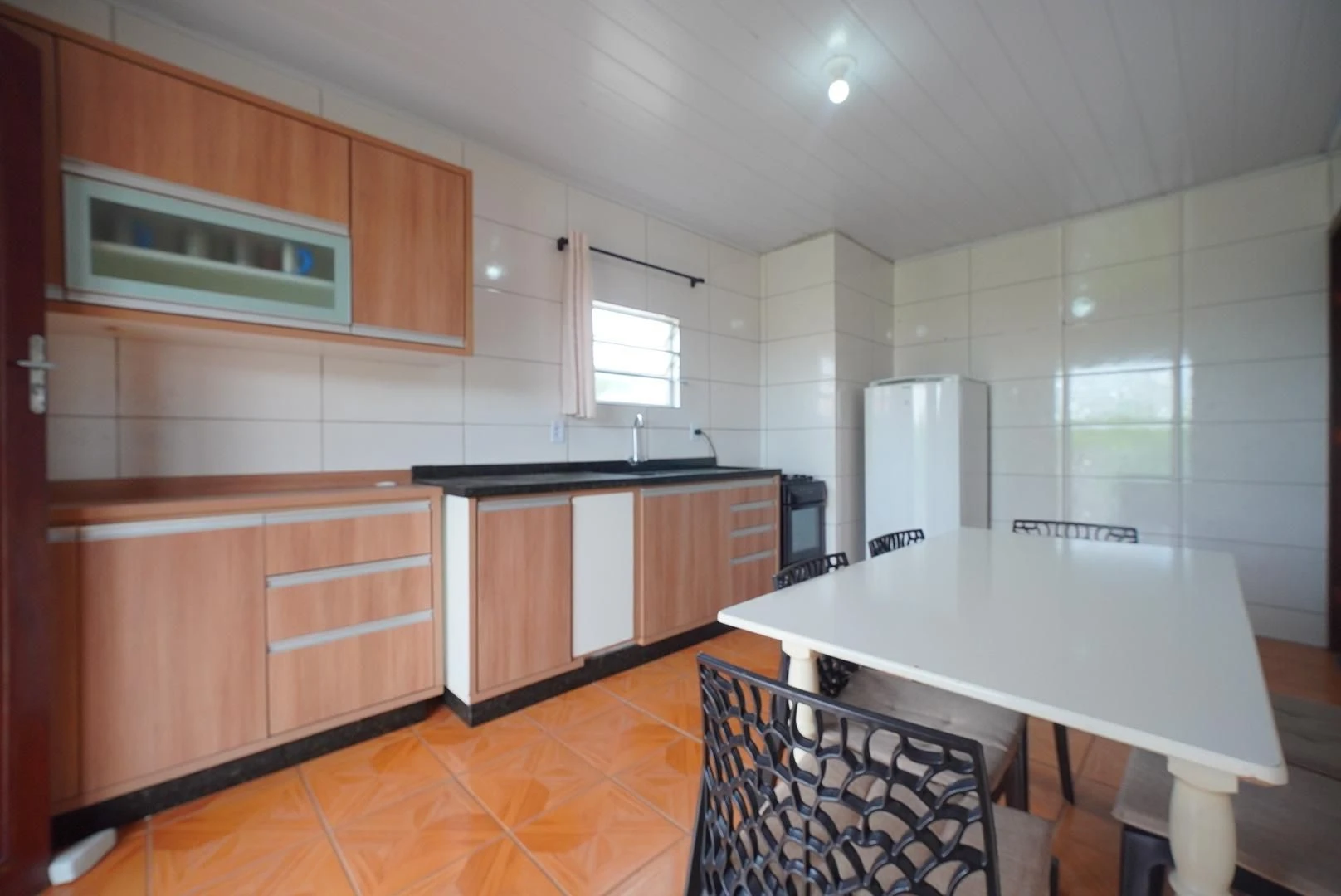 3-bedroom house with a washing machine — photo 7