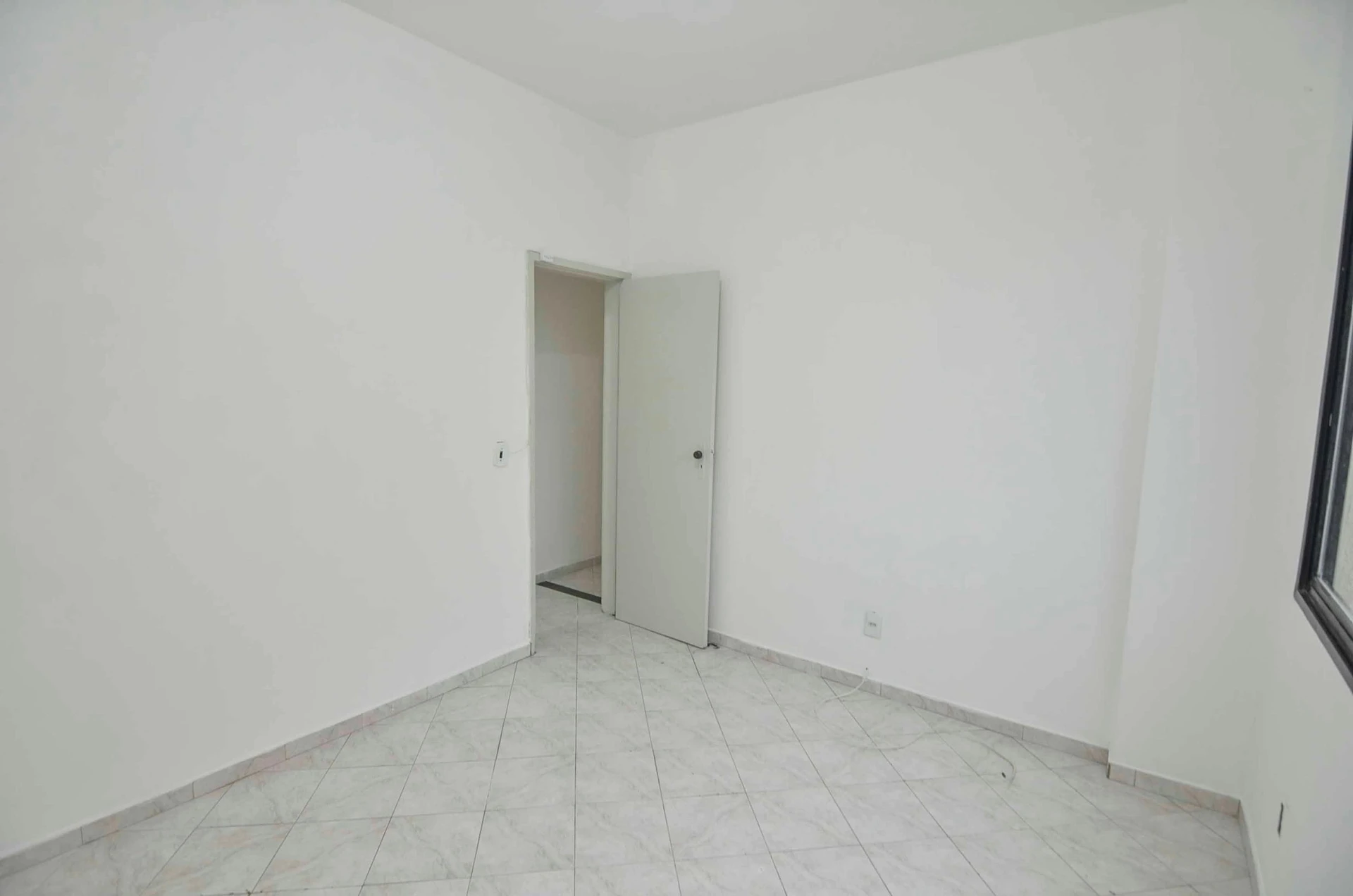 Квартира: 3 спальні, 90 м² — photo 27