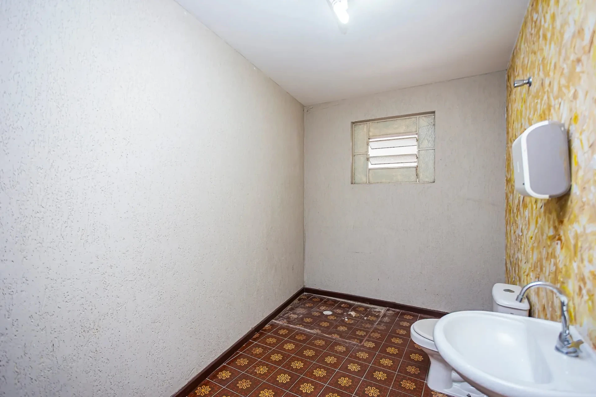 Apartamento com piso de madeira ou laminado, Cabral — photo 25