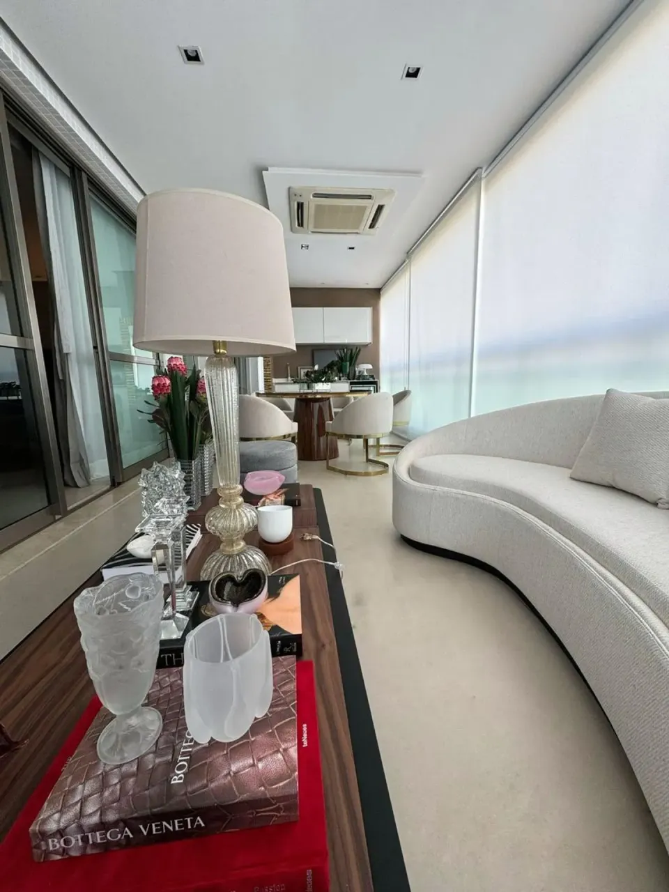 Furnished apartment with 4 suites and 375 m² — photo 19