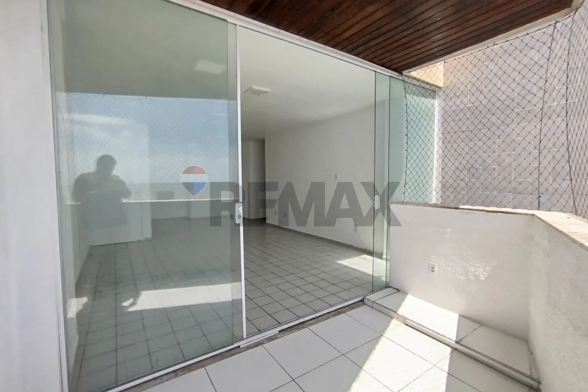 3-bedroom apartment with a closed kitchen and 160 m² — photo 6