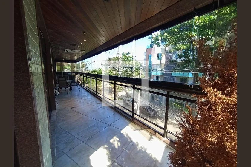 Rental apartment with 3 bedrooms and 160 m² — photo 28