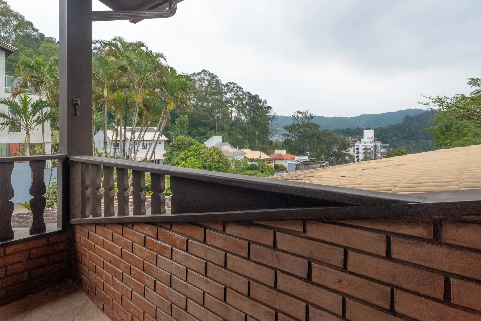 18 m² studio with a mountain view and a home office — photo 21