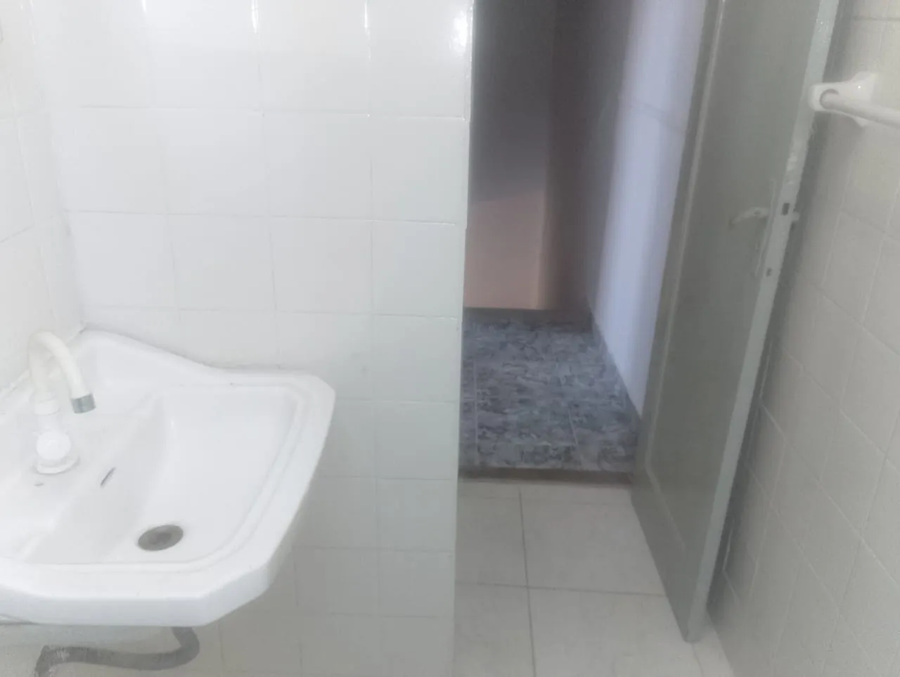 Casa sem mobília com 2 quartos e cozinha separada — photo 35