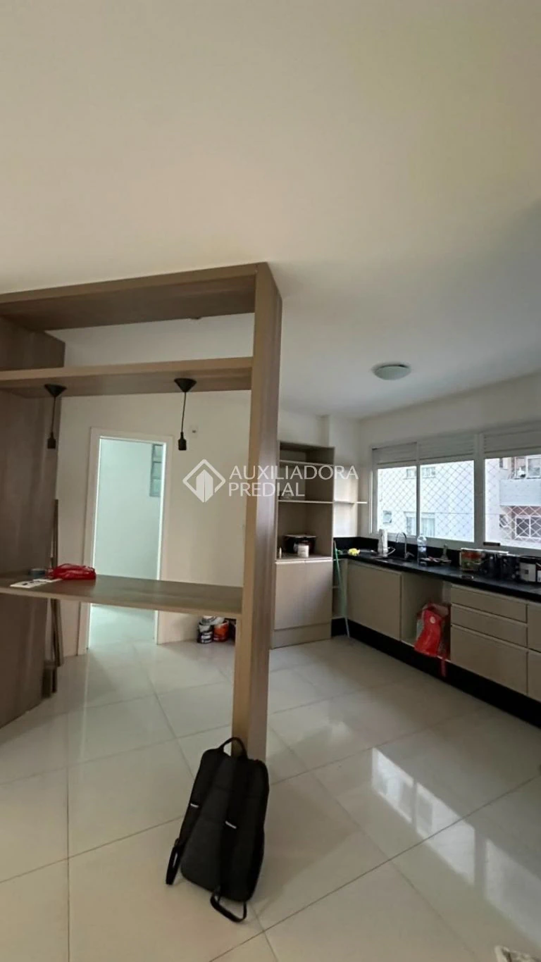 Apartamento de 4 quartos com 3 vagas e 253 m²