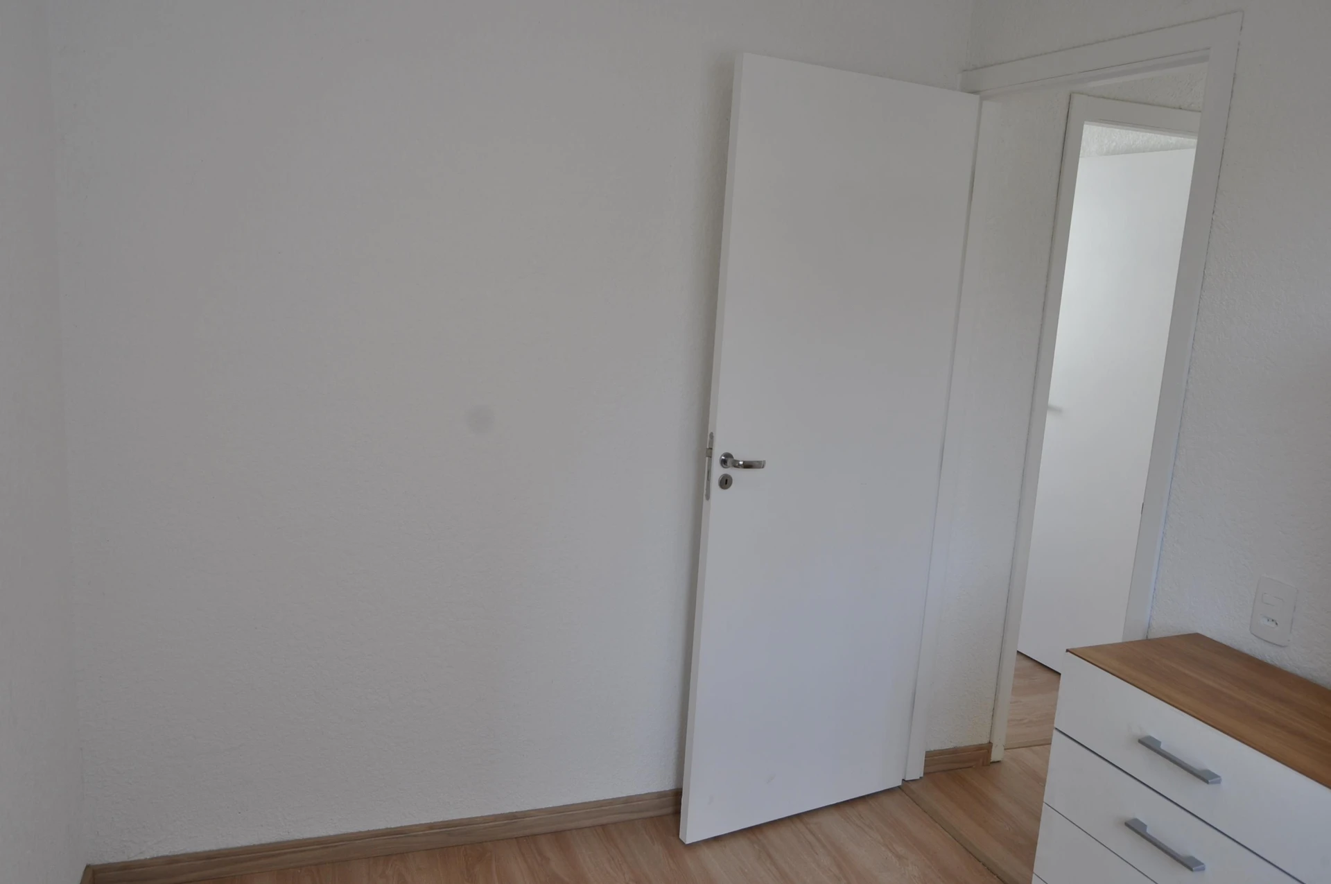 Apartment with 2 bedrooms, balcony and private garden — photo 27