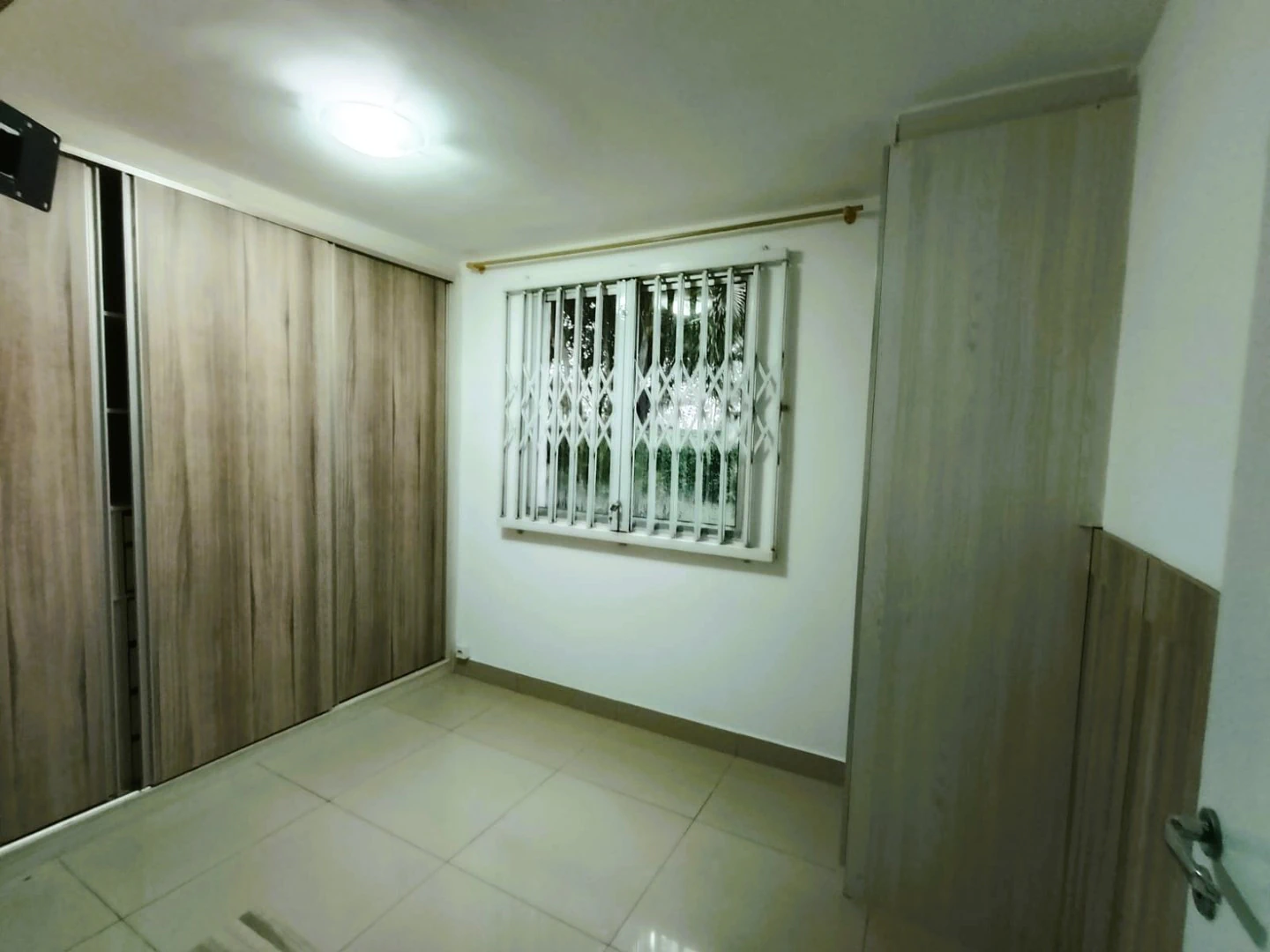 Гардеробная и 2 спальни: квартира 56 м² — photo 6