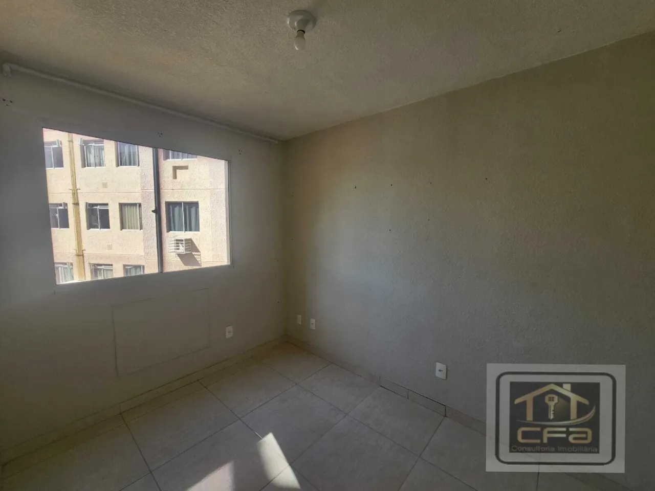 Apartamento de 2 quartos com banheiro e box de vidro — photo 6