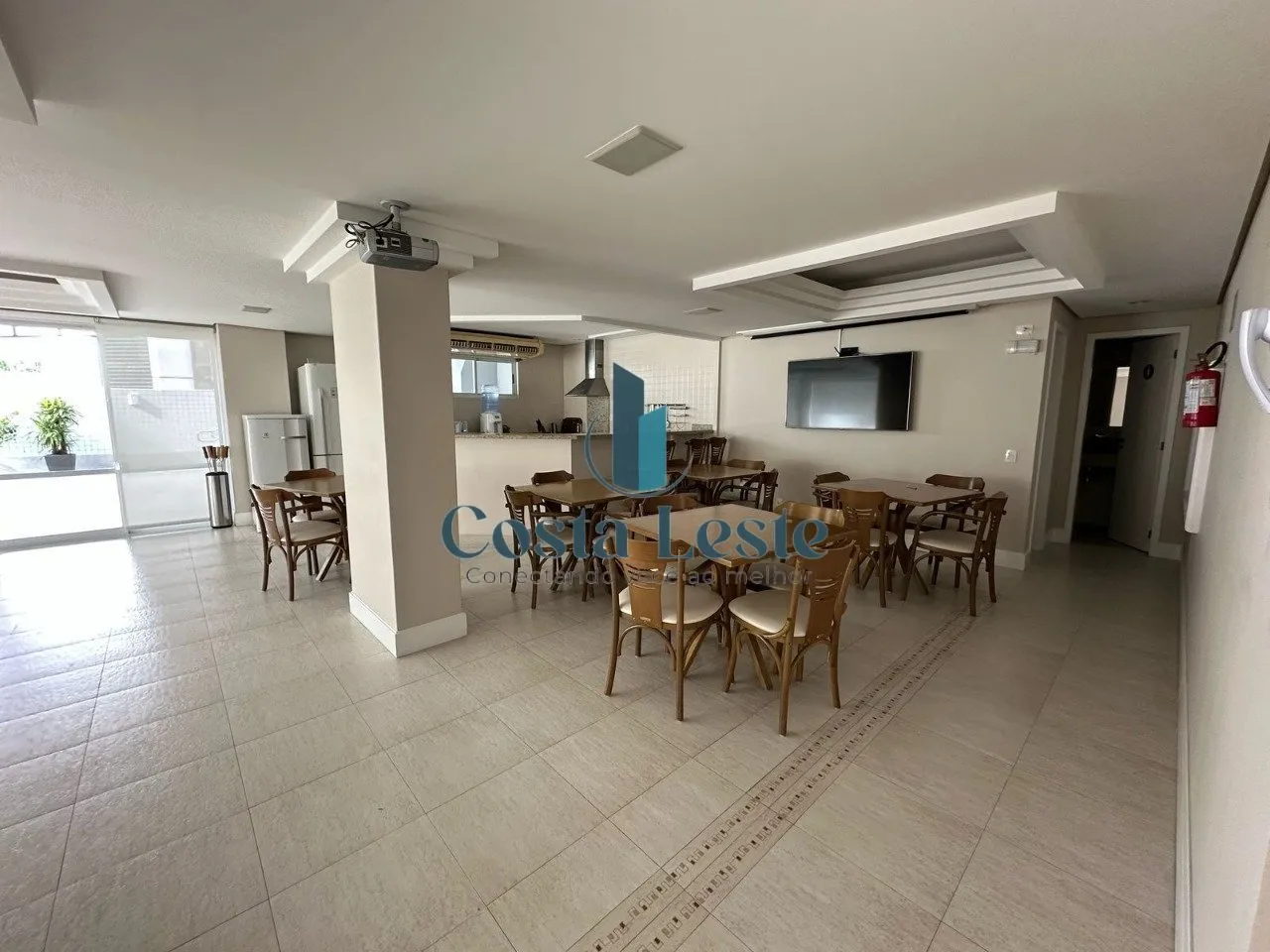 Apartment, 130 m², with a glass-enclosed balcony — photo 27