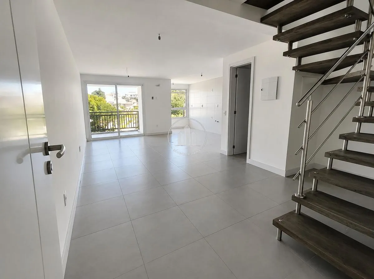 Duplex apartment with 1 en-suite and terrace — photo 3
