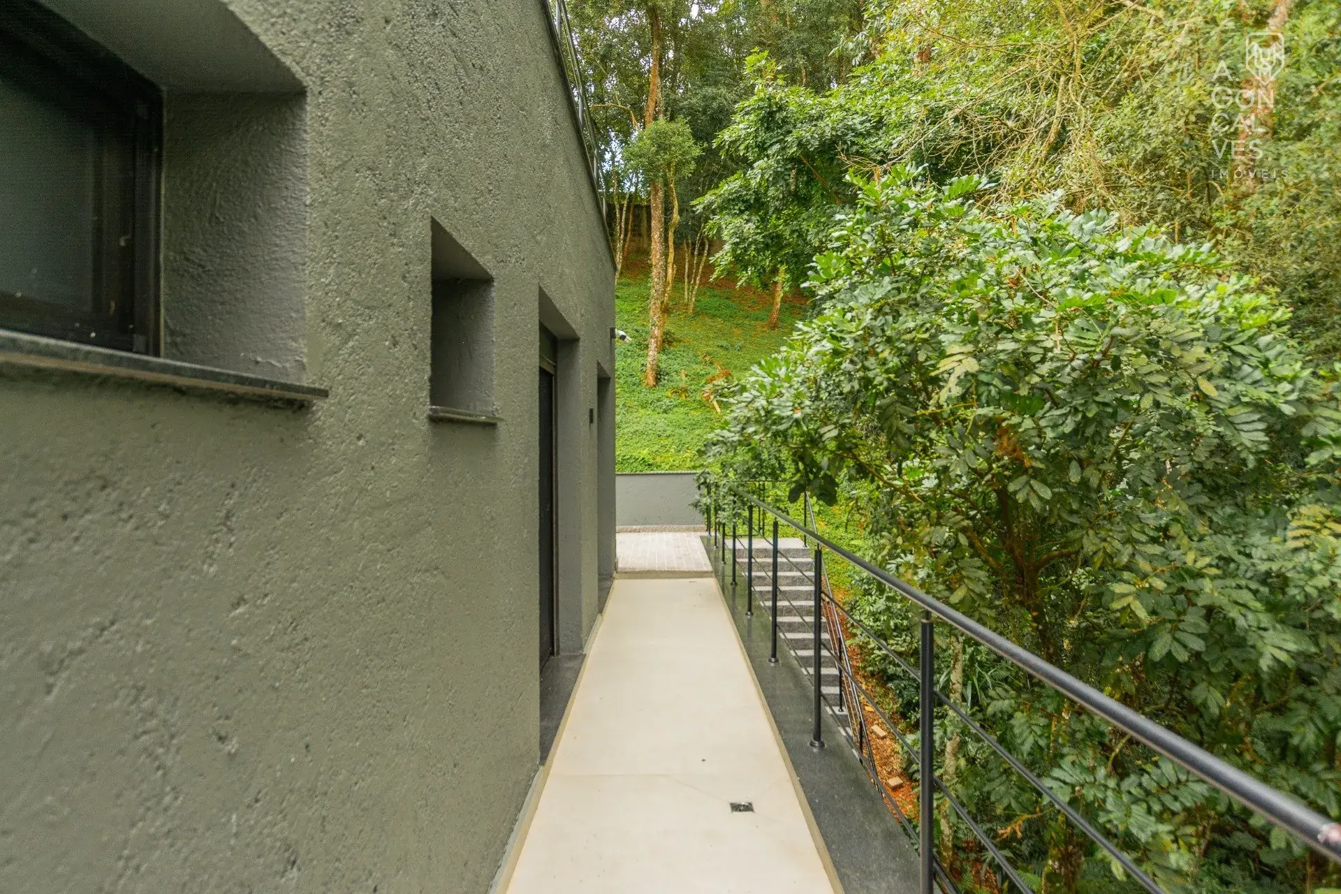 Furnished house with 4 bedrooms and 5 bathrooms — photo 47