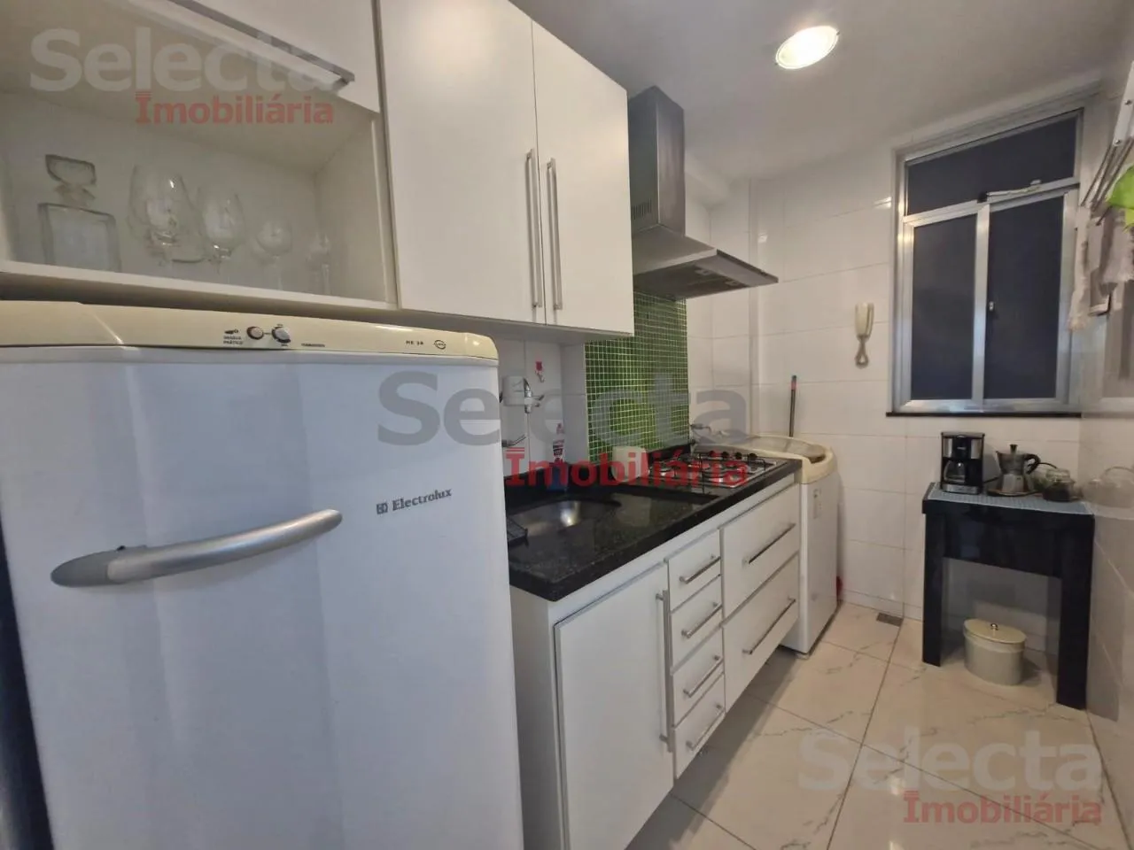 Furnished 1-bedroom, 1-bath apartment — photo 2