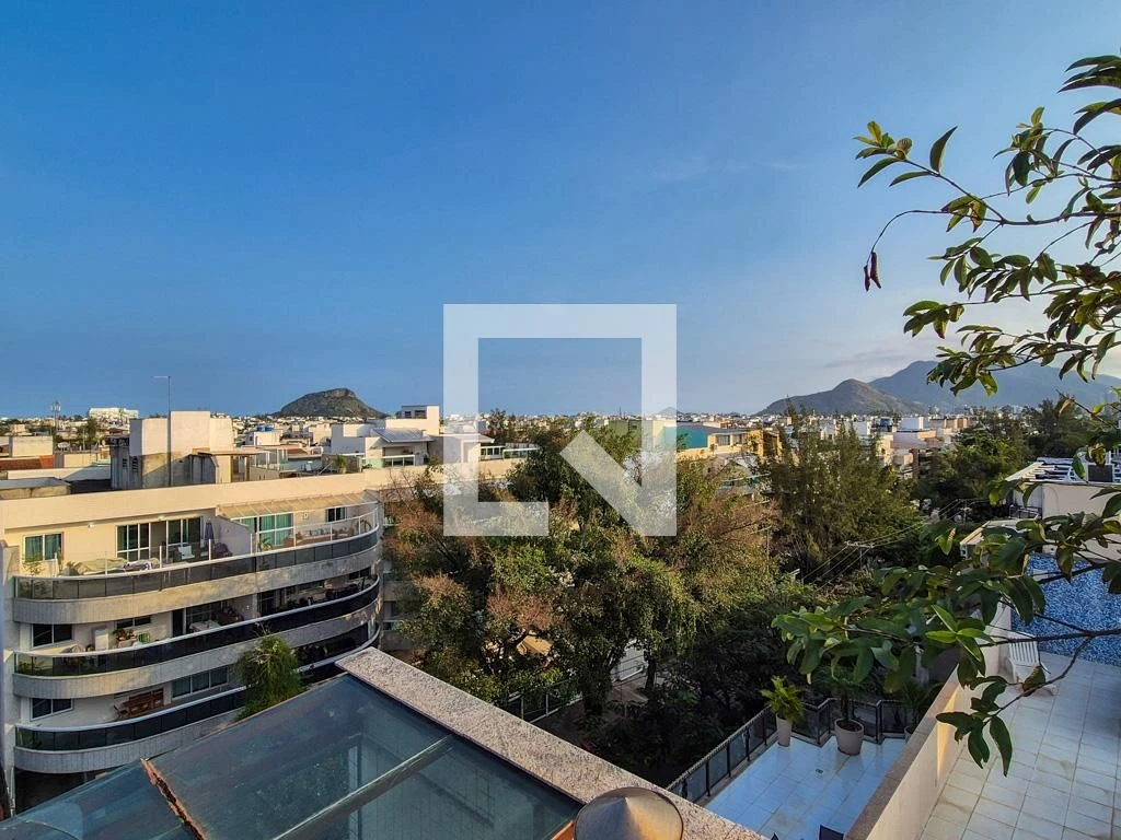 Furnished apartment with 5 en-suite bedrooms and terrace — photo 86